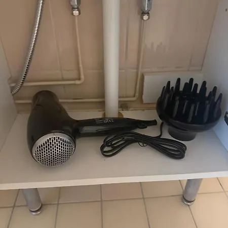 Cozy With Sauna In The Center דירה *